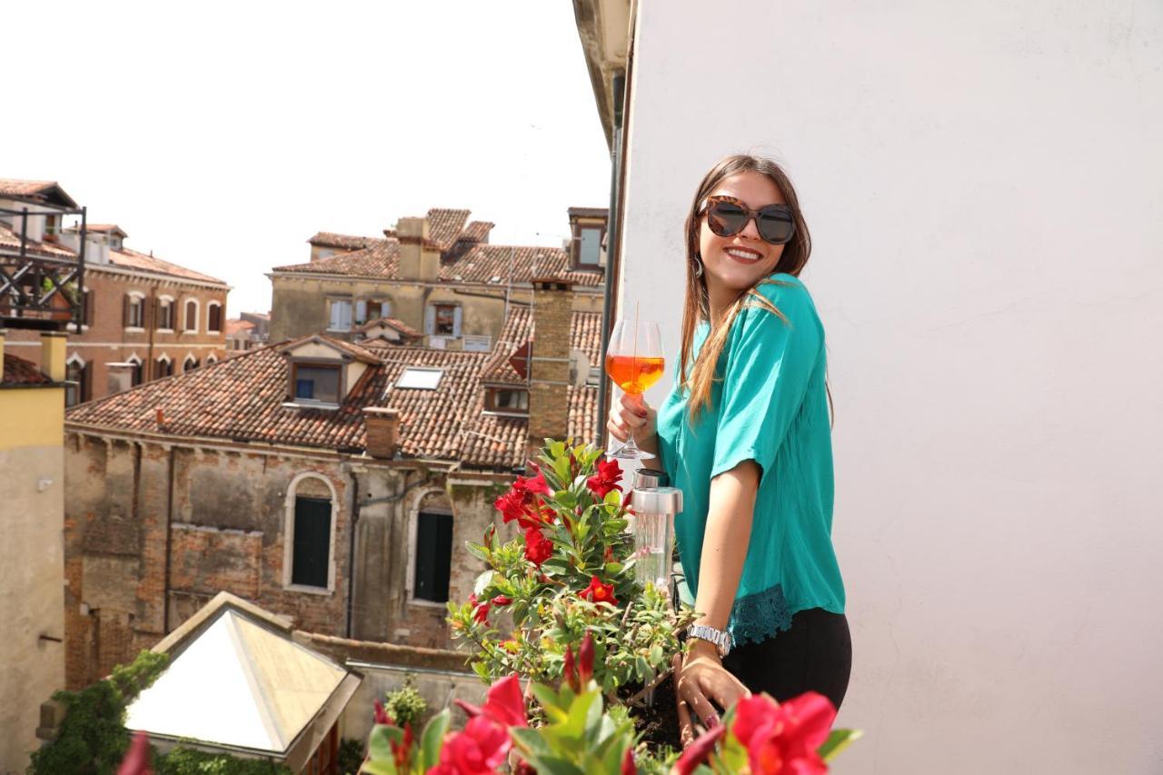 Elegant Terrace Apartment Near Piazza San Marco Last Floor No Lift Venice Exterior photo