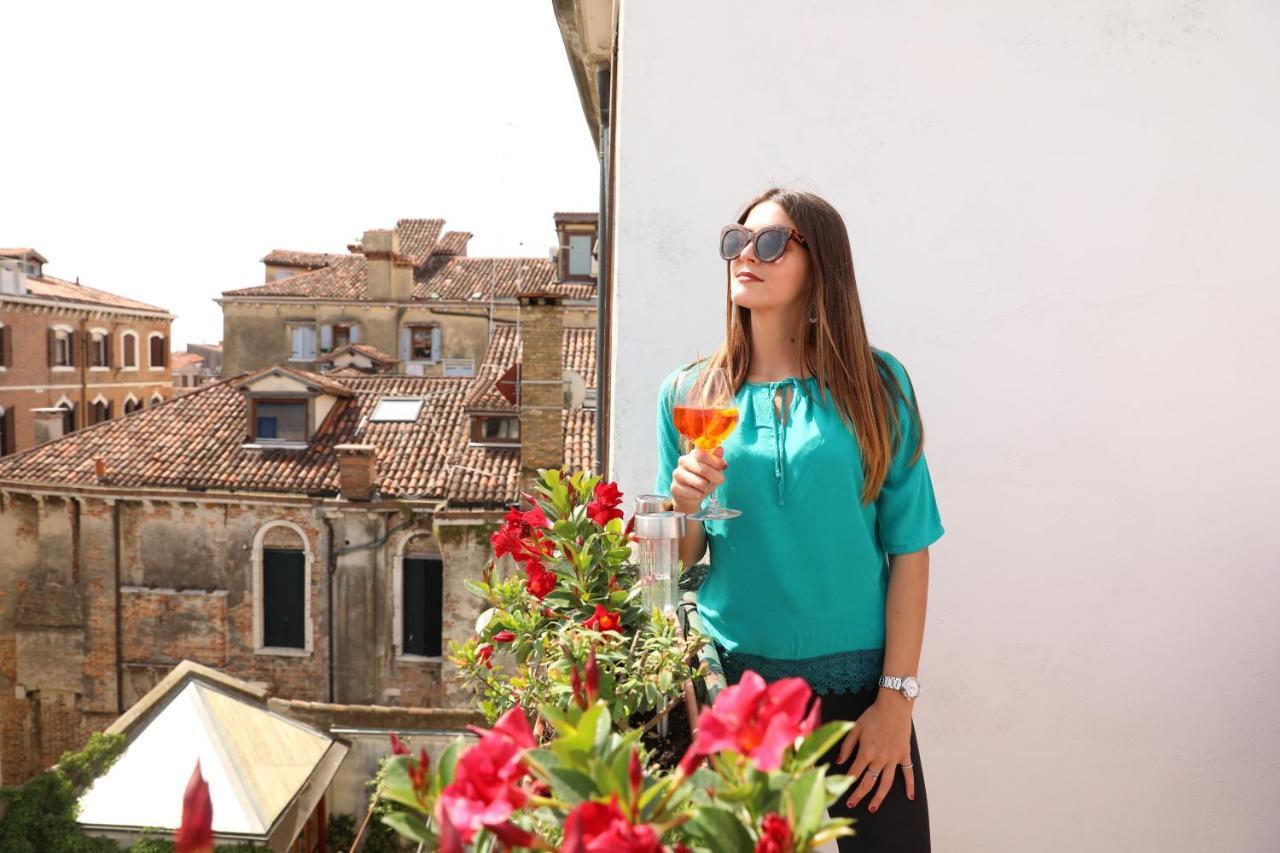 Elegant Terrace Apartment Near Piazza San Marco Last Floor No Lift Venice Exterior photo