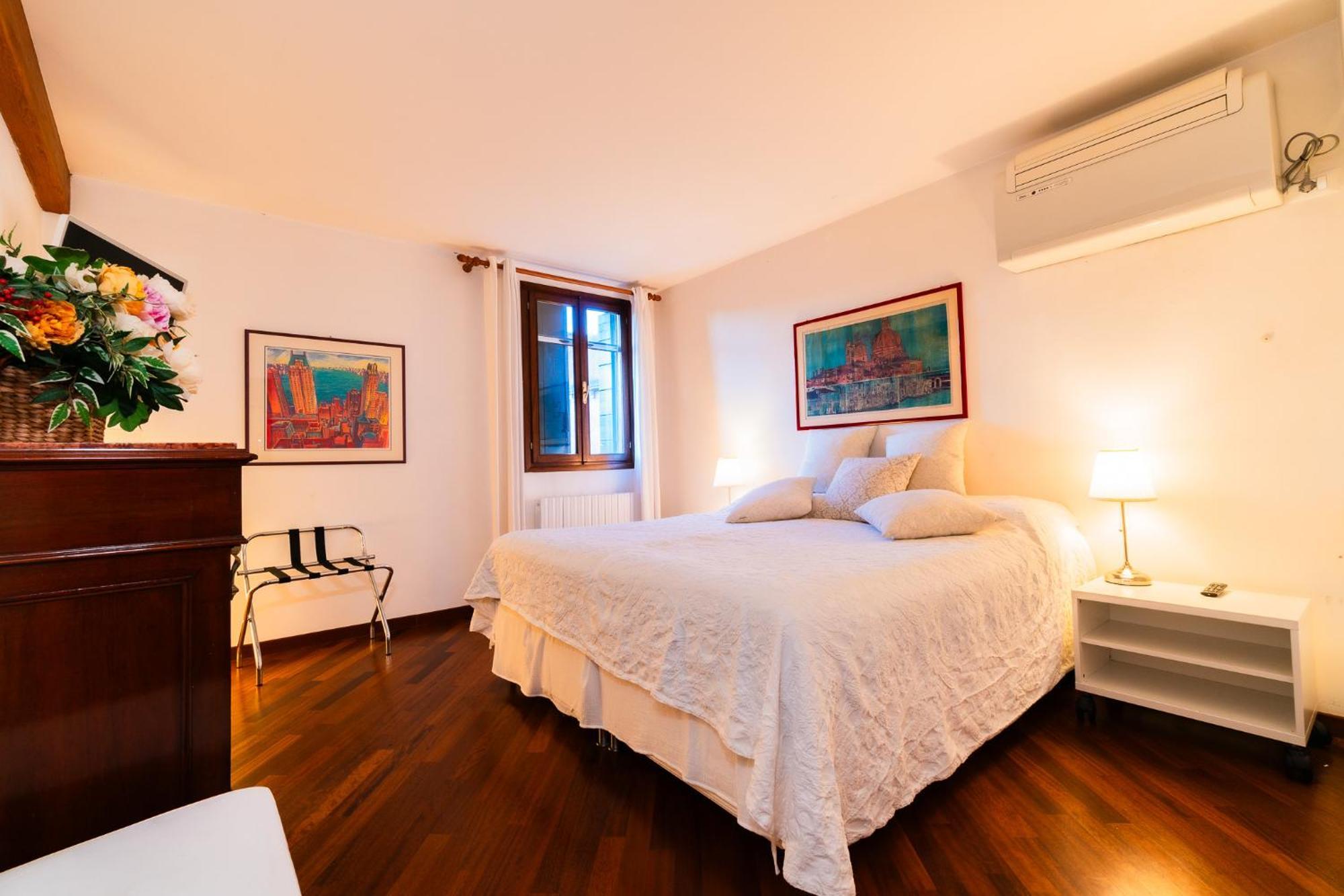 Elegant Terrace Apartment Near Piazza San Marco Last Floor No Lift Venice Exterior photo
