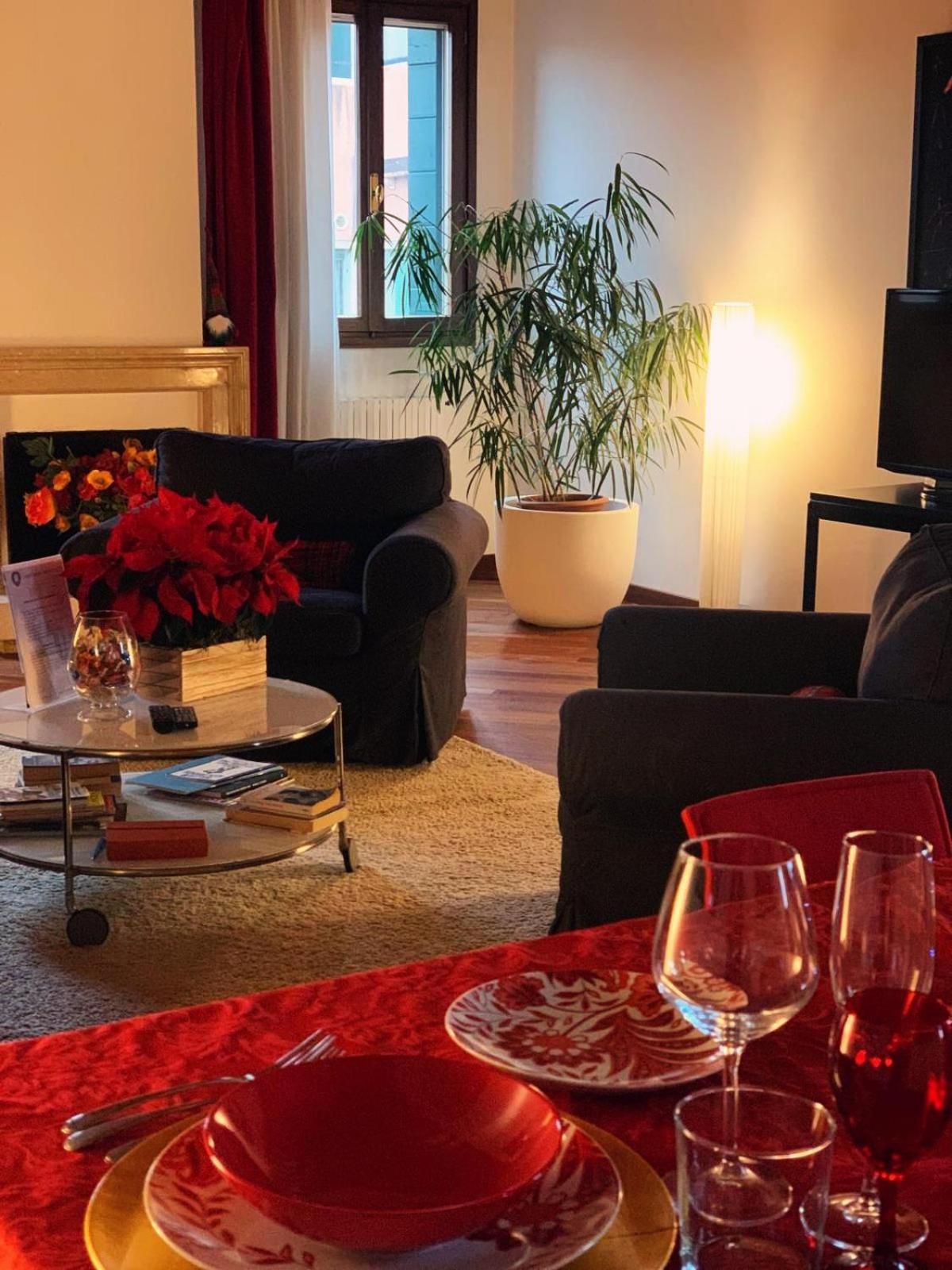 Elegant Terrace Apartment Near Piazza San Marco Last Floor No Lift Venice Exterior photo