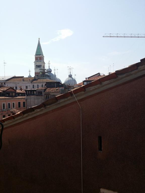 Elegant Terrace Apartment Near Piazza San Marco Last Floor No Lift Venice Exterior photo