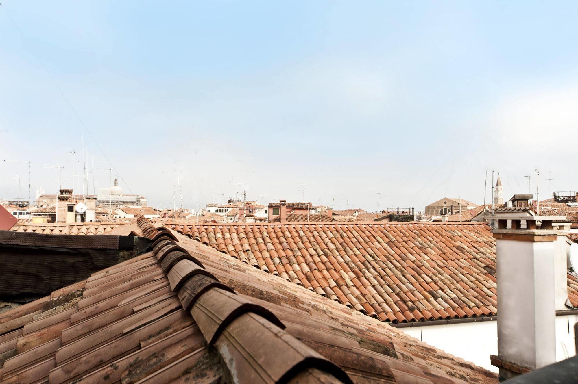 Elegant Terrace Apartment Near Piazza San Marco Last Floor No Lift Venice Exterior photo