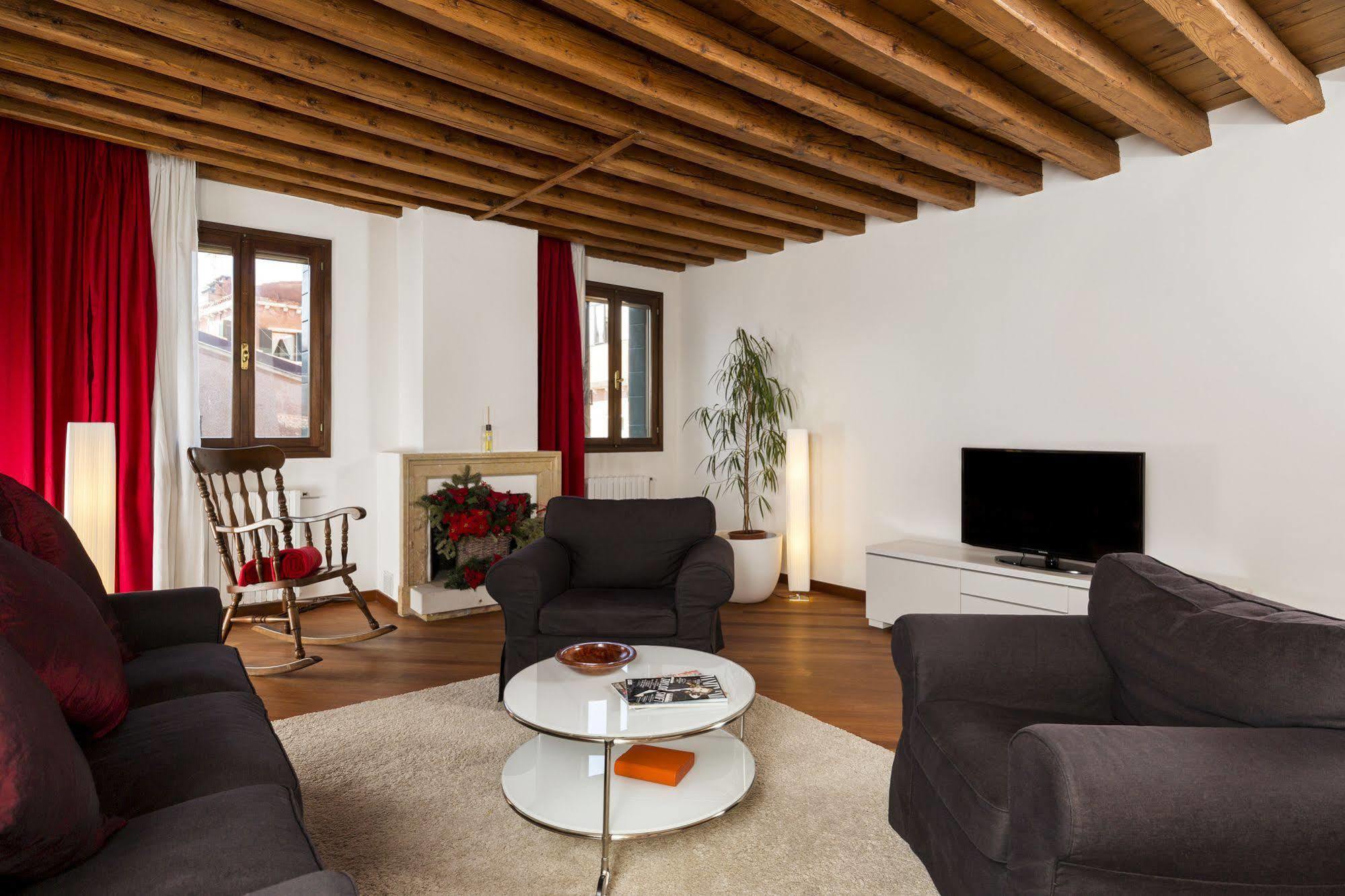 Elegant Terrace Apartment Near Piazza San Marco Last Floor No Lift Venice Exterior photo