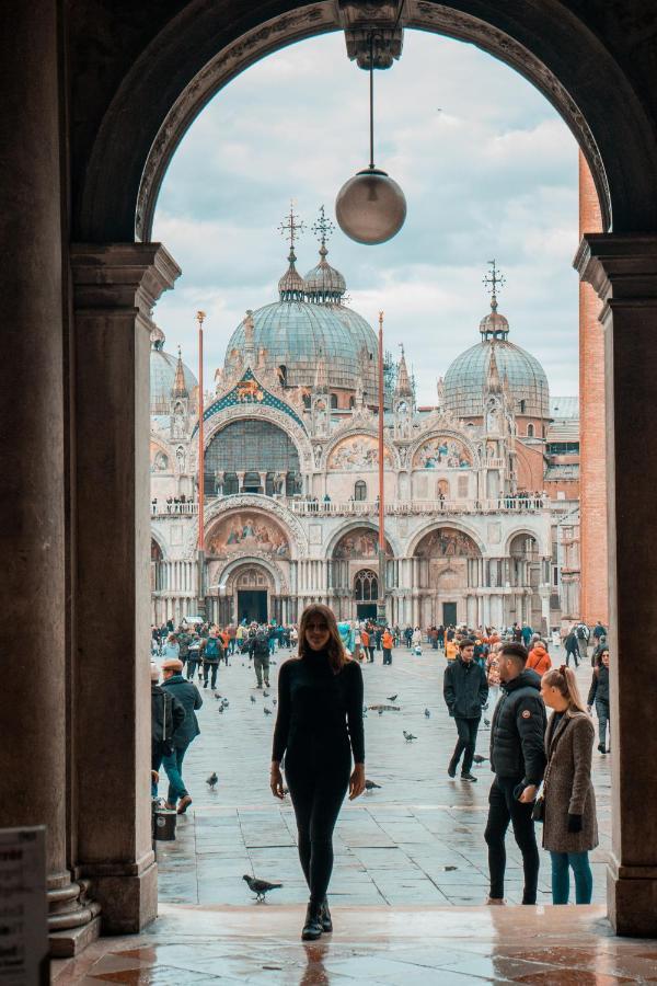 Elegant Terrace Apartment Near Piazza San Marco Last Floor No Lift Venice Exterior photo